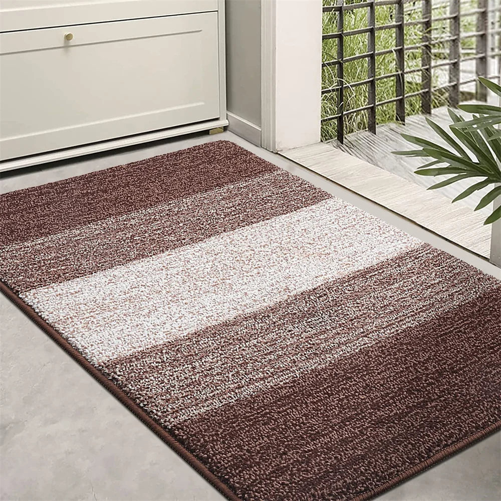 tapis de cuisine derrière la porte