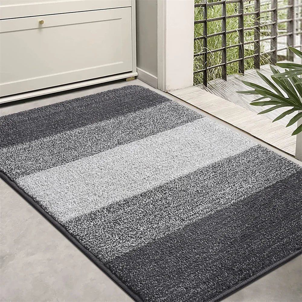 tapis de cuisine derrière la porte