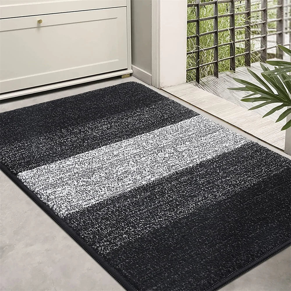 tapis de cuisine derrière la porte